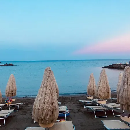 Piccola Navetta * Diano San Pietro